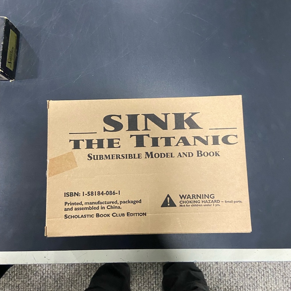 Titanic submersible model